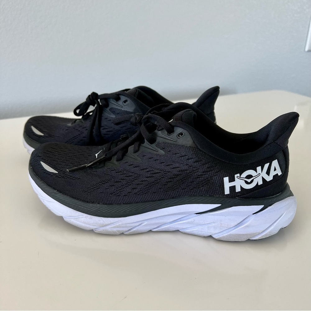 NWOT Hoka Clifton 8 Women Size 7.5 🖤🤍